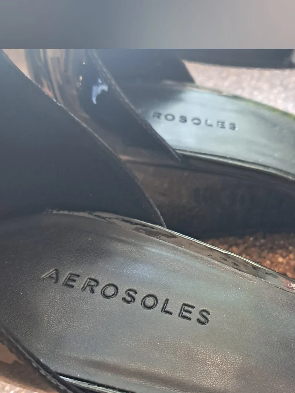 AEROSOLES sleek black